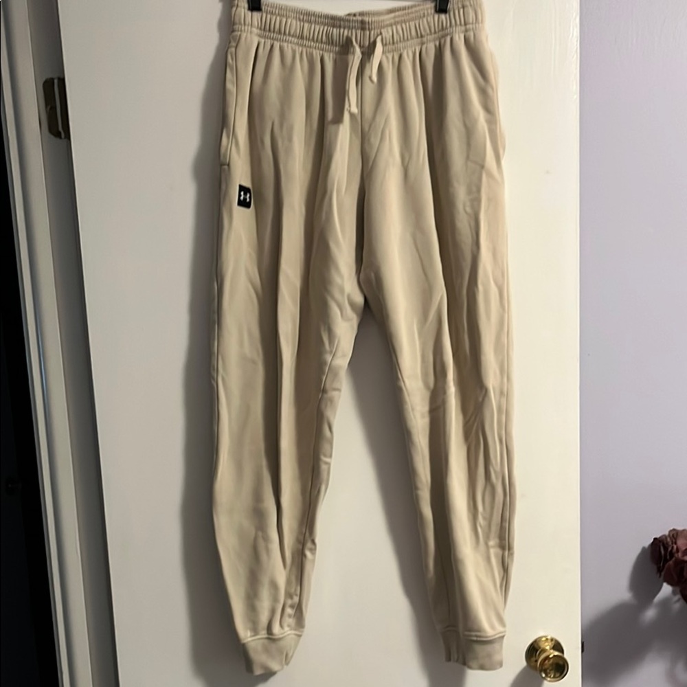 Under Armour Cream Jogger Sweatpants Elastic Waistband